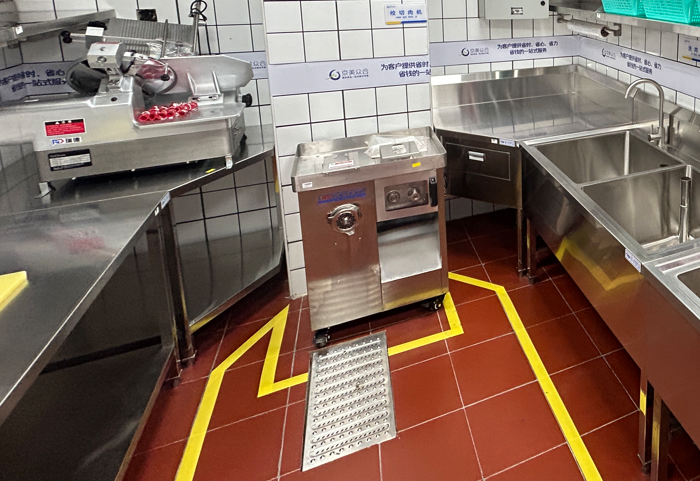 2024新款商用不锈钢橱柜：创新设计，引领厨房新风尚！